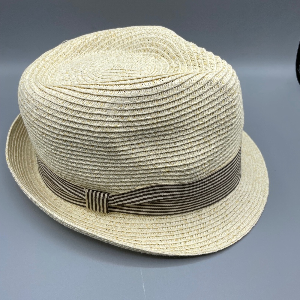 Womens summer or beach adjustable hat